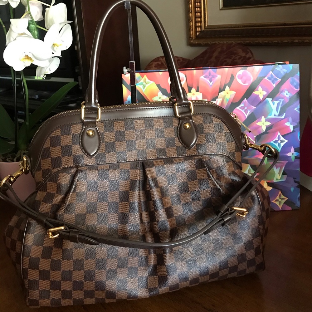 Louis Vuitton Damier Ebene Trevi GM.